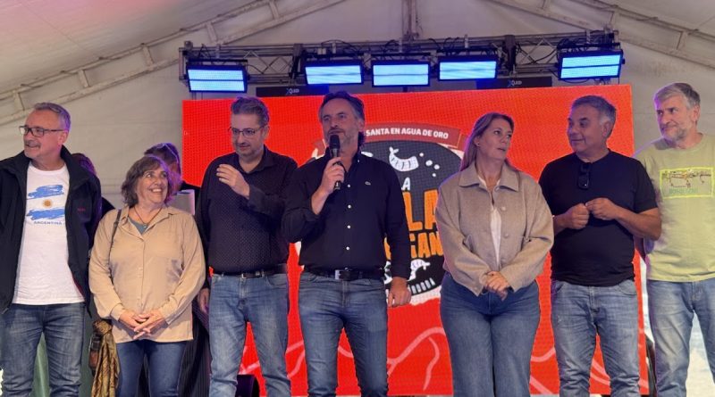 GRAN ÉXITO DURANTE EL FIN DE SEMANA EN AGUA DE ORO: MASIVA CONVOCATORIA EN EL FESTIVAL DE LA PAELLA GIGANTE Y LA FIESTA PATRONAL SAN VICENTE FERRER